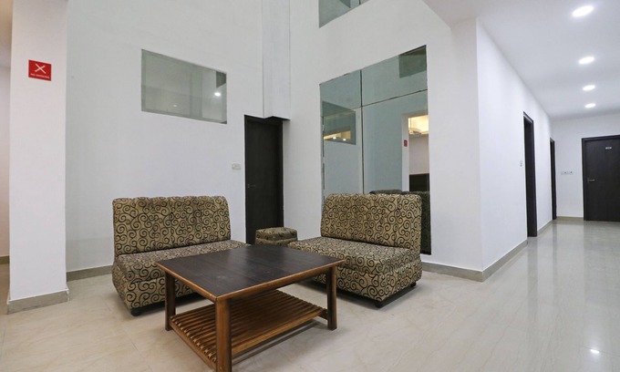 Sector 27 Bed & Breakfast | Hotel Petals Elite 2