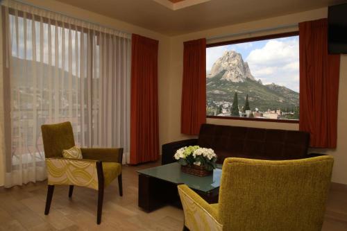 Bernal Hotel | Hotel Plaza Bernal