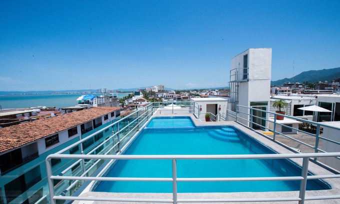 Colonia 5 de Diciembre Hotel | Hotel Portonovo Plaza Malecón