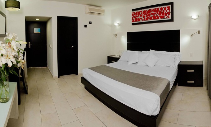 Zona Expo Hotel | Hotel Portonovo Plaza Expo