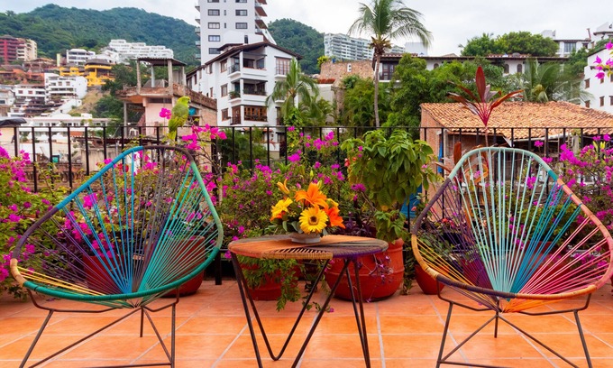 Emiliano Zapata Hotel | Hotel Posada de Roger - Near Los Muertos Beach