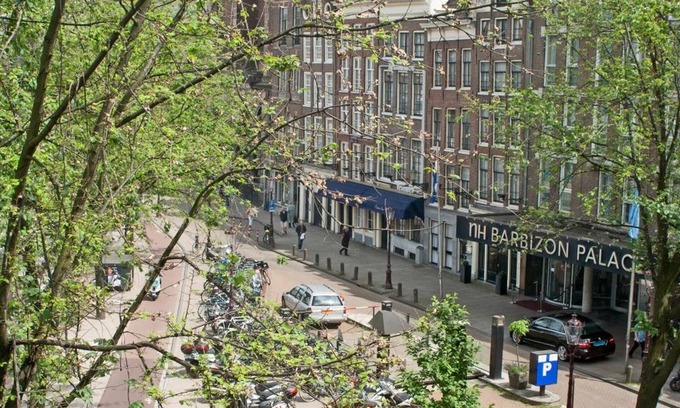 Red Light District Hotel | Hotel Prins Hendrik