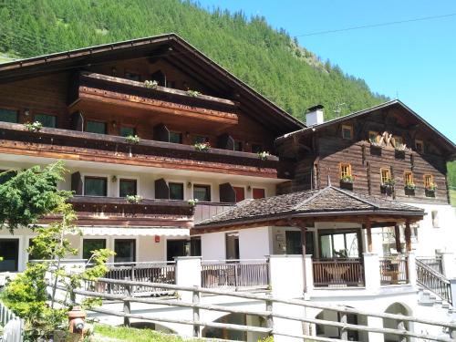 Madonna di Senales Hotel | Hotel Rainhof