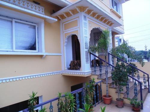 Malviya Nagar Hotel | Hotel Raj Kothi Jaipur airport