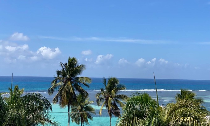 Boca Chica Hotel | Hotel Refugio Neptuno's