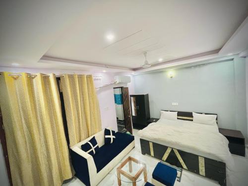 Faridabad House | Hotel regal garden
