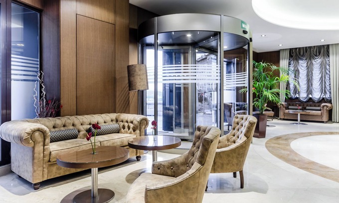 Old Town Hotel | Hotel Reina Cristina
