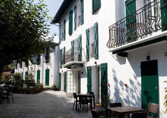 Ascain Hotel | Hotel Residence Alaïa