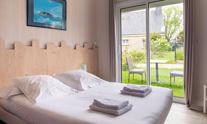 Erdeven Hotel | Hotel Restaurant La Voile Bleue