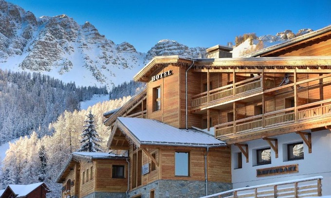Les Claux Hotel | Hotel & Restaurant Les Escondus