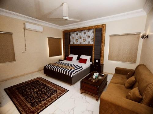 D.H.A. Hotel | Hotel Rise Inn