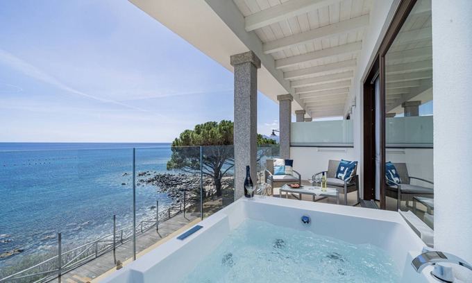 Cala Gonone Hotel | Hotel Ristorante La Conchiglia