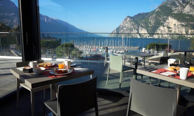 Riva del Garda Hotel | Hotel Riviera