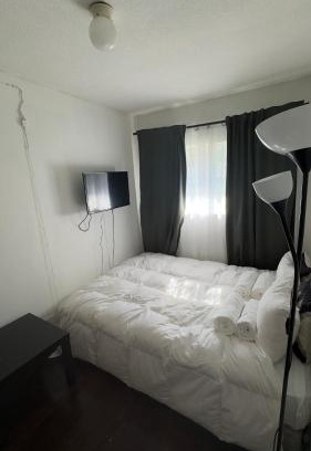 Coquitlam House | Hotel Room 2