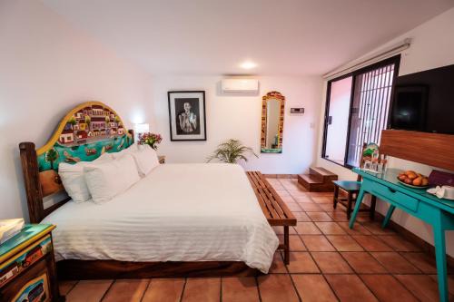 Calzada Madero Apartment | Hotel Rosa Mexicano