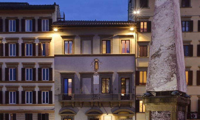 Santa Maria Novella Hotel | Hotel Rosso 23
