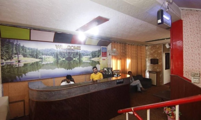 G-6 Sector Hotel | Hotel Royal Home