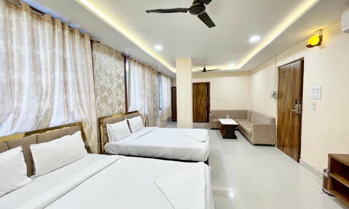 Varanasi Hotel | Hotel Rudra - near Ghats and Temple
