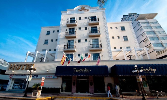 Faros Hotel | Hotel Ruiz Milán