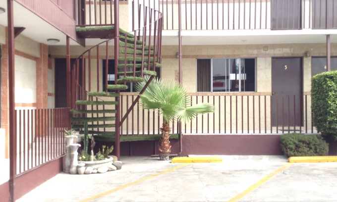 Ensenada Hotel | Hotel Sahara