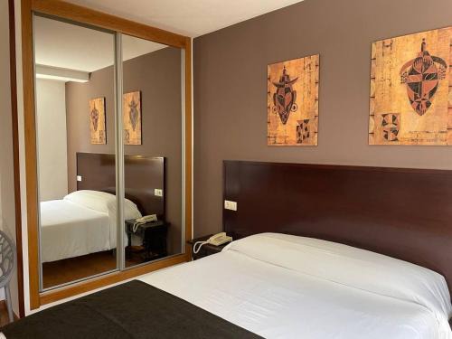Santiago de Compostela Hotel | Hotel San Lázaro