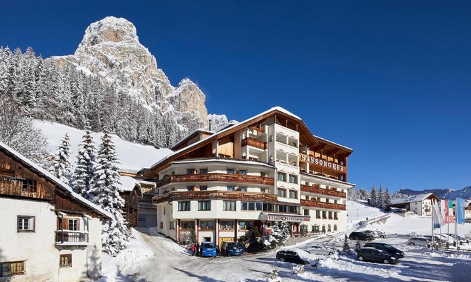 Corvara in Badia Hotel | Hotel Sassongher