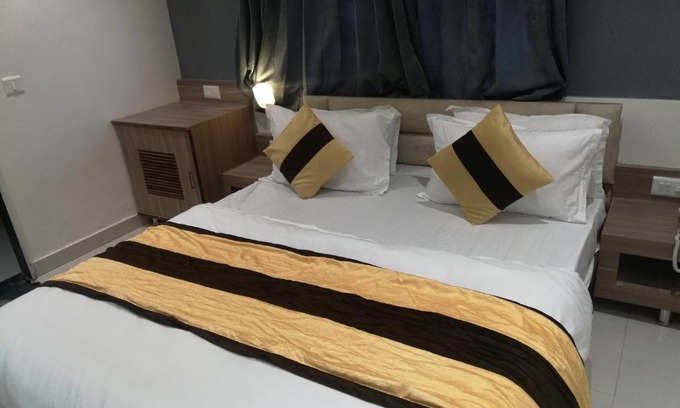 Ahmedabad Hotel | Hotel Satellite Inn