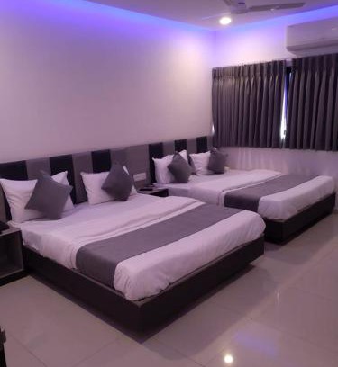 Bodakdev Hotel | Hotel Selfie Inn