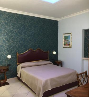 Naples Hotel | Hotel Serena