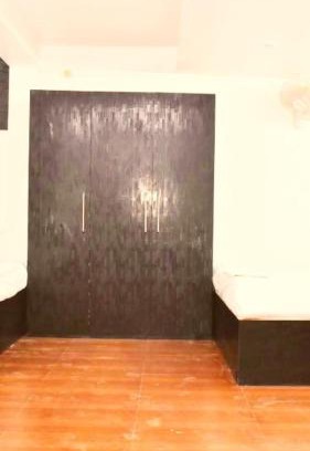 Mahmoorganj Hotel | Hotel shiva home