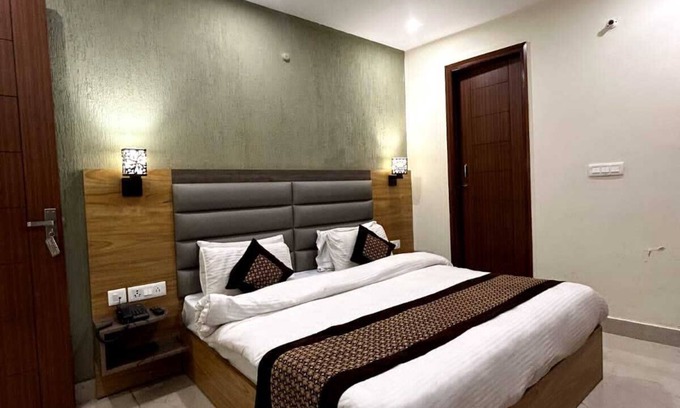 Dehradun Hotel | Hotel Shri Krishna Residency