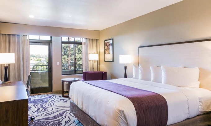 Paso Robles Hotel | Hotel Siri Downtown - Paso Robles
