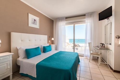 Fontanelle Hotel | Hotel Soraya - Spiaggia Sawasdee with Beach & Parking