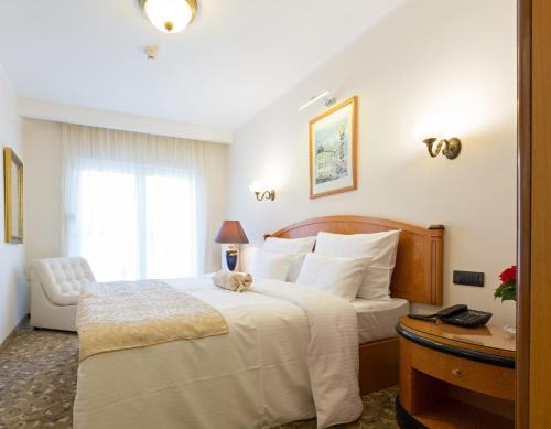 Vozdovac Hotel | Hotel Sterling Garni