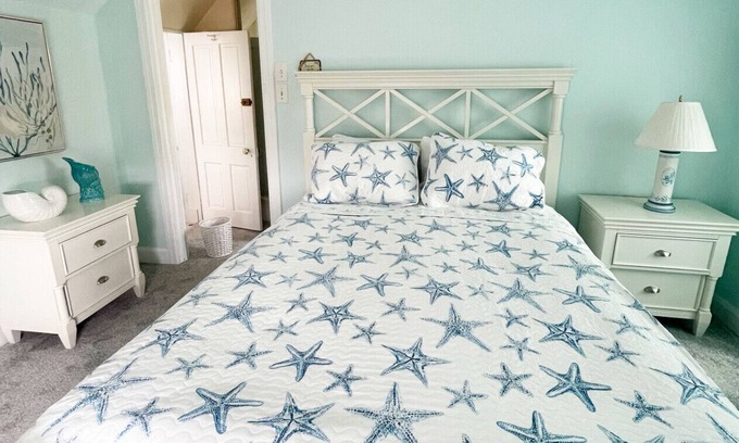 Beach Haven House | Hotel style room 300' from beach