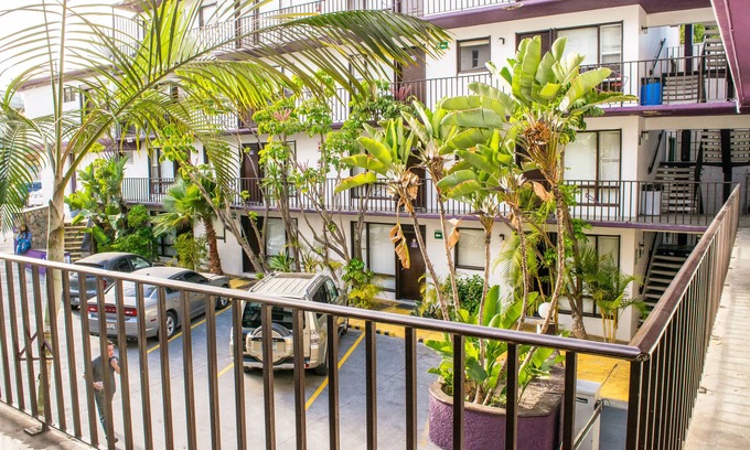 Tijuana Hotel | Hotel Suites Royal