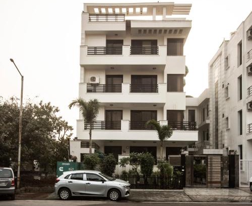 Noida Hotel | Hotel Sunrise View By Aura