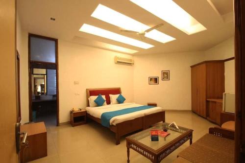Kalkaji Hotel | Hotel Sunrise Villa at Kalkaji