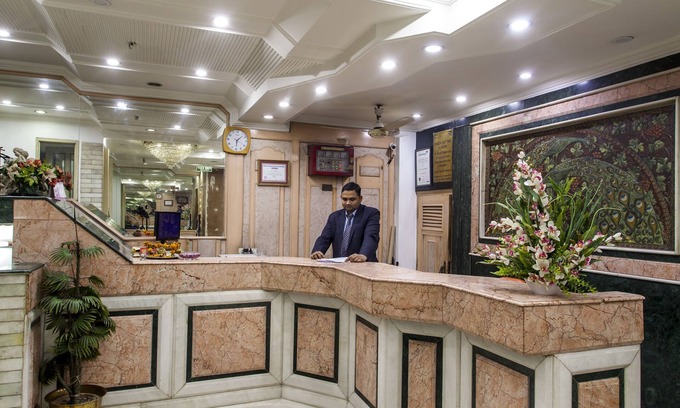 Karol Bagh Hotel | Hotel Sunstar Residency