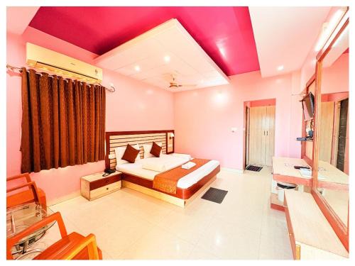 Khattalwada Hotel | HOTEL SWARNA VILLA Near Sea Beach & Jagannath Temple - Fully Air Condition with All Luxury Rooms With Attached-Balcony Free Wifi & Restaurant - Free Parking -Facilities# Boutique Services - A Top Rated Hotel In Puri