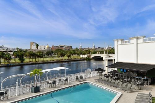 Downtown Tampa Hotel | Hotel Tampa Riverwalk