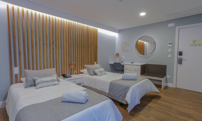 Praia da Vitoria Hotel | Hotel Teresinha
