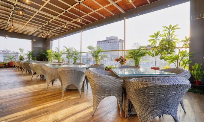 Indore Hotel | Hotel The Bellevue