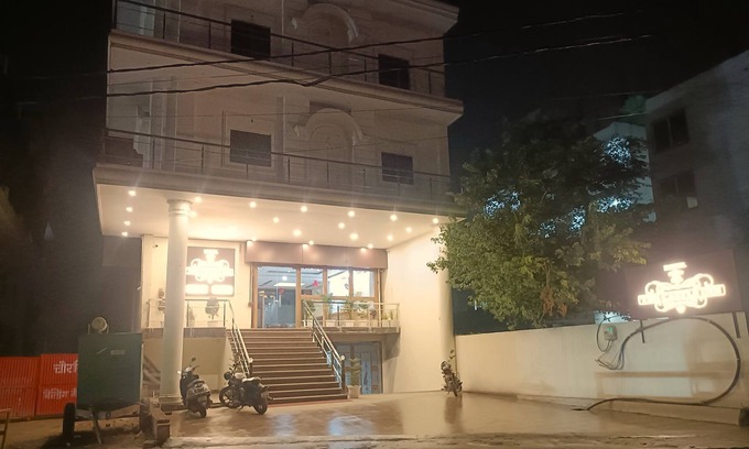 Varanasi Hotel | Hotel The Castle Inn