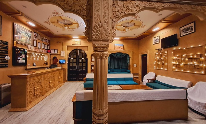 Amar Sagar Pol Hotel | Hotel Tokyo Palace