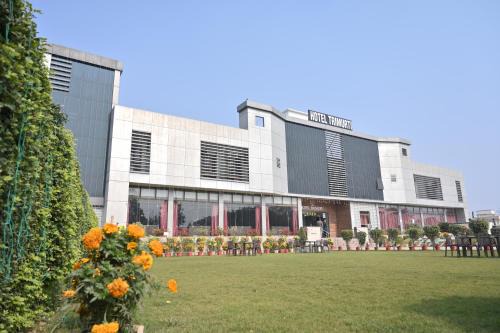 Faizabad Hotel | Hotel Trimurti