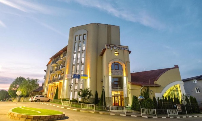 Skhidnytsya Hotel | Hotel Tustan