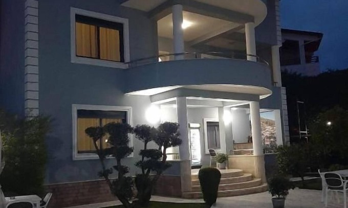 Berat Hotel | Hotel Vila Arbri
