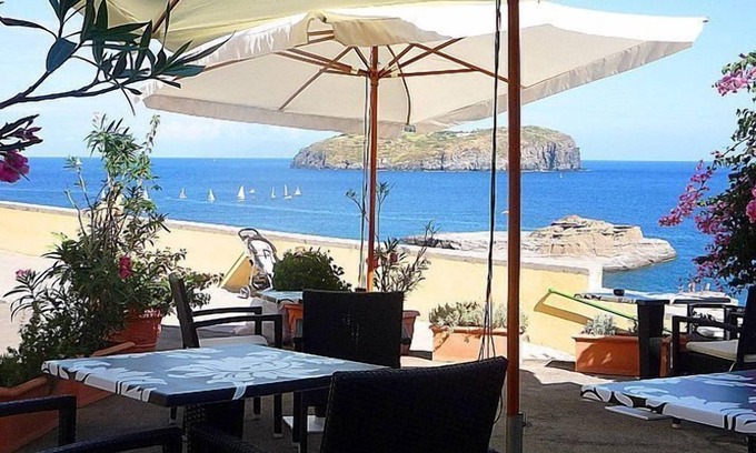 Ventotene Hotel | Hotel Villa Iulia