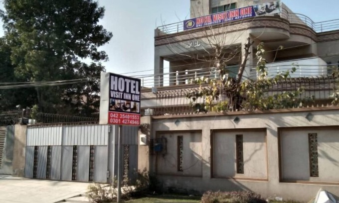 Johar Town Hotel | Hotel Visit Inn One
